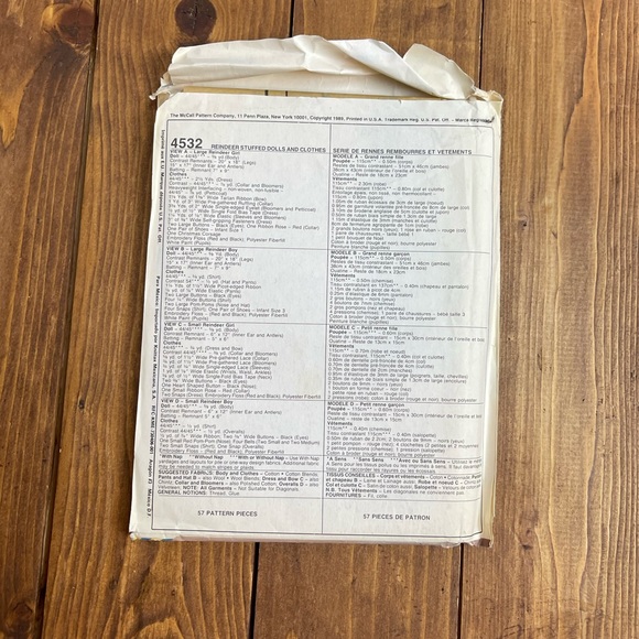 McCalls pattern 4532 Christmas guests plush reindeer family - Picture 2 of 3